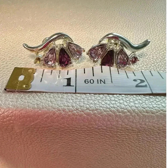 Art Nouveau Style | Vintage Earrings | Screwback Earrings - Picture 1 of 9